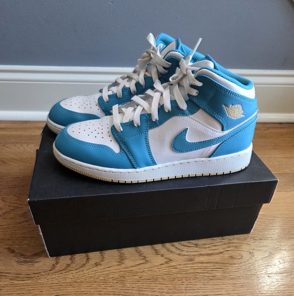 Nike Air Jordan 1 Mid(GS) Aquatone and White Sneakers Size 7Y